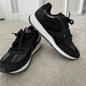 Girls Cat & Jack Black and White Sneakers Running Shoes